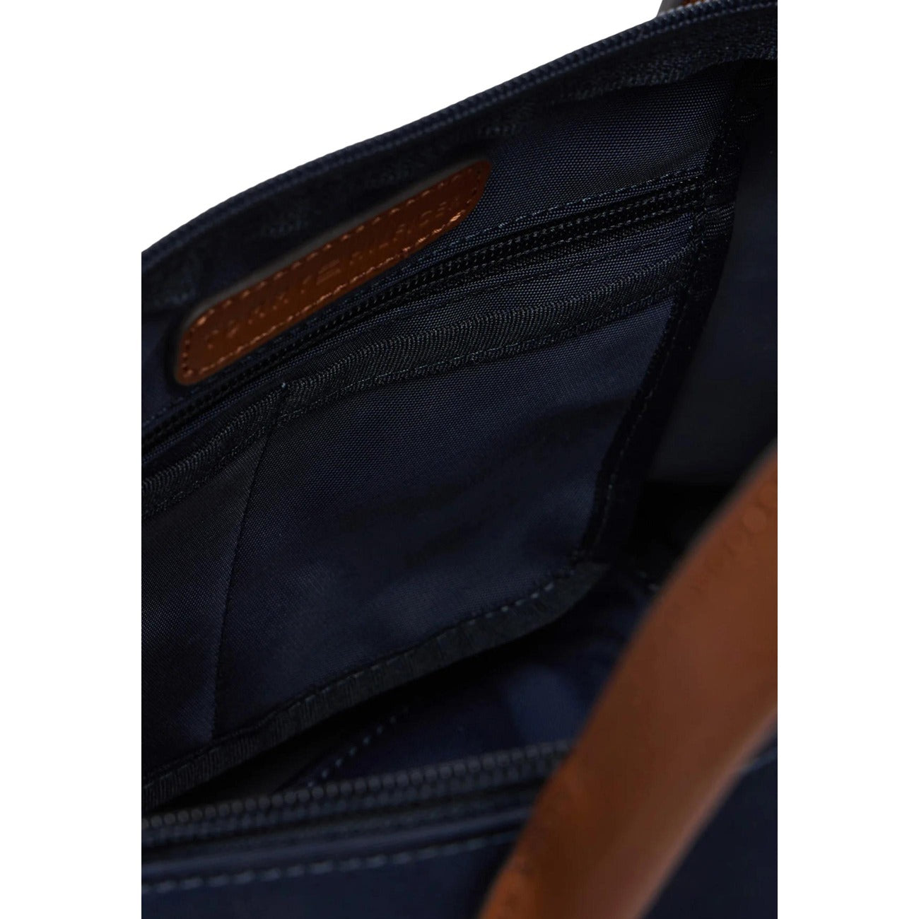 Preppy Chic: Die blaue Tommy Hilfiger "Popette Mini Tote"