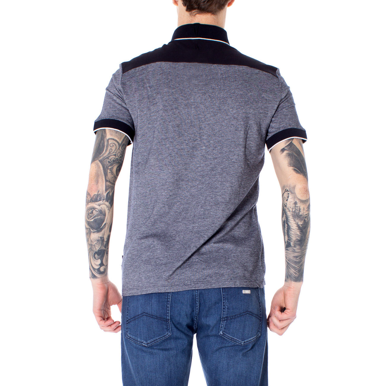 Urban Heritage in Blue: Das melierte Armani Exchange Polo-Shirt